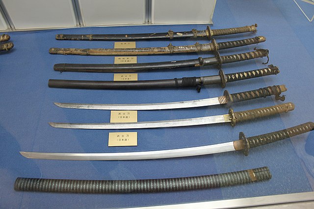 japanese-officer-swords