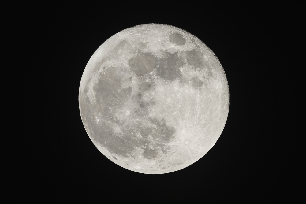 shutterstock_350316134 Moon