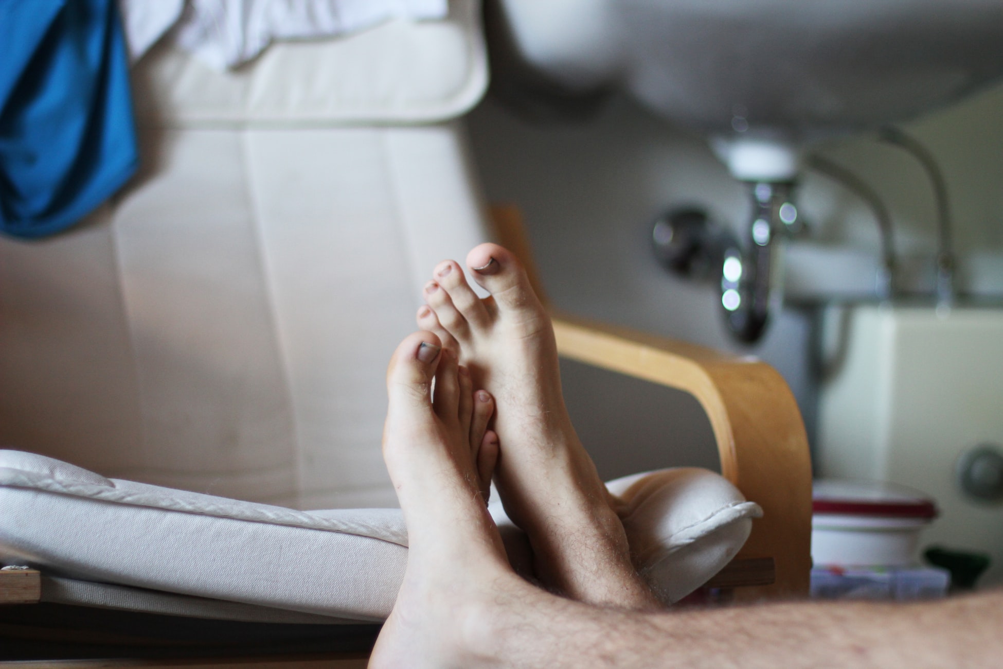 toes