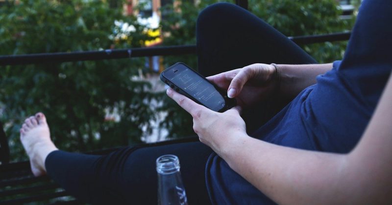 smartphone-593347_1280 Image by StartupStockPhotos from Pixabay